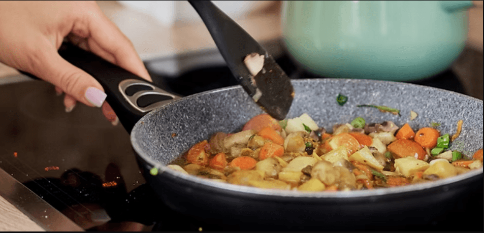 Higher-Protein, Muscle-Protective Diet