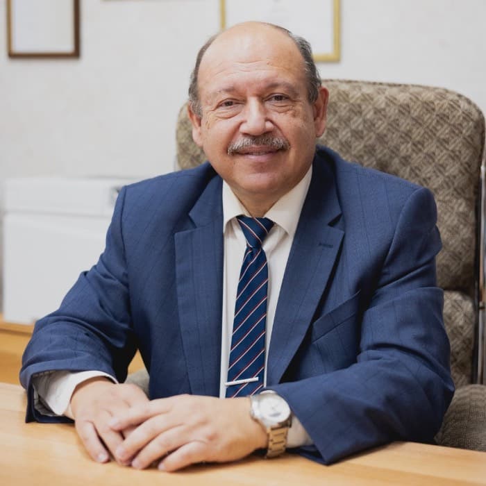 Dr Zaid Teebi, lead medical weight loss doctor at Carisma Slimming