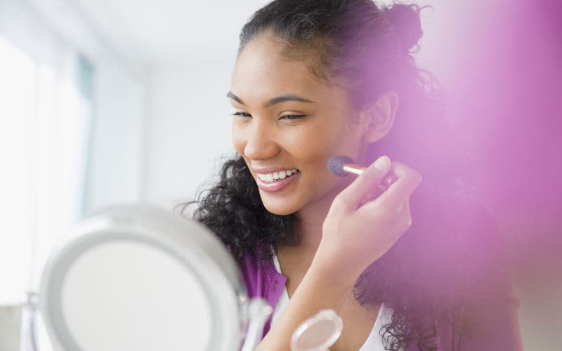 how to sculpt your cheeks for a flawless contour — illustration 1