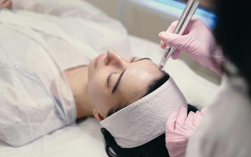 2025 Glow-Up: Your New Year Skincare Routine